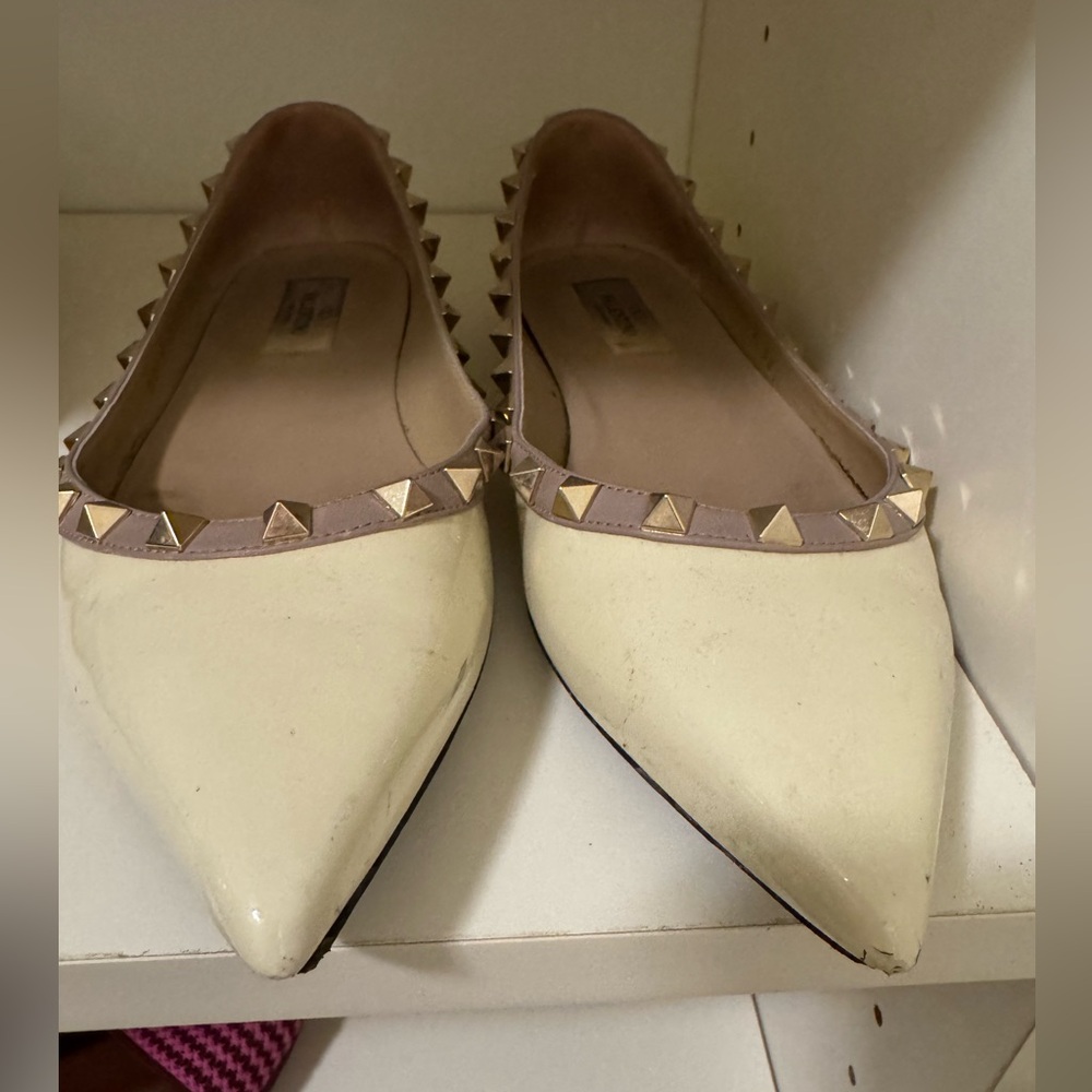 Valentino flat